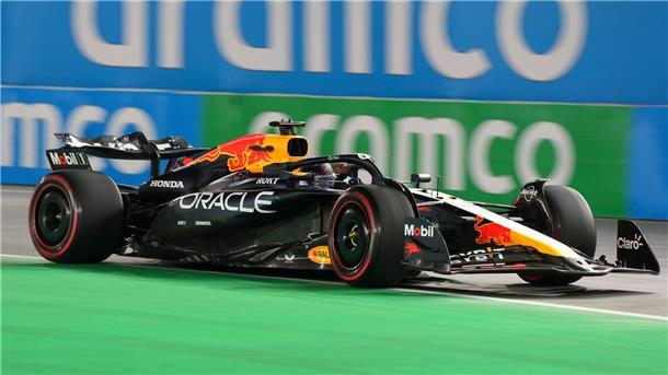 Formel 1: Verstappen im letzten Training dicht hinter Norris Im dritten Training fühlte sich Max Verstappen in seinem Red Bull deutlich wohler auf der Strecke.