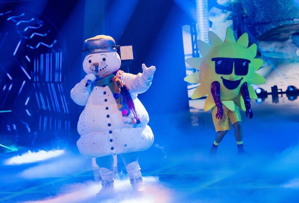 Moderatorin Madita van Hülsen bei „Masked Singer“ raus Im Duell konnte sich der Schneemann gegen den Feuersalamander durchsetzen.
