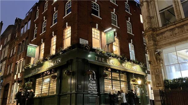 Im Edgar Wallace Pub bleiben die Touristenströme seit der Pandemie aus.