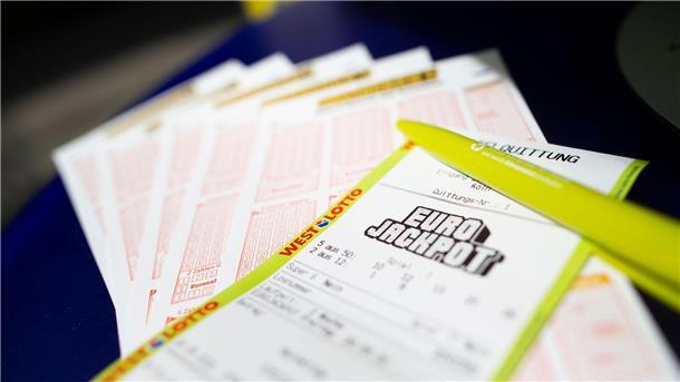 Eurojackpot mit 120 Millionen Euro gefüllt Im Eurojackpot sind 120 Millionen Euro.