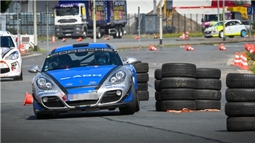 Im Fischereihafen tritt am Sonntag die norddeutsche Rallyeszene zum Sprint an. 