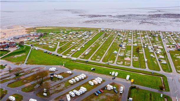 Im friesischen Schillig rollten die ersten Dauercamper zum Saisonstart auf den Campingplatz. (Archivbild)
