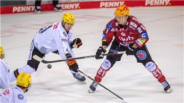 Im Heimspiel gegen Frankfurt konnte Jake Virtanen (rechts) noch mitmischen, nun fällt der Stürmer langfristig aus und verpasst nicht nur die Partie bei den Löwen am Freitag.