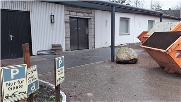 Im Inneren der ehemaligen Gaststätte Saal Wiesengrund in Drangstedt wurde viel gearbeitet. Gleich ist Eröffnung.