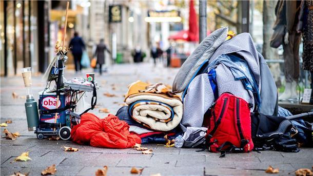 Rot-Grün will Wohnungs- und Obdachlosigkeit bekämpfen Im Januar 2024 waren rund 33.000 Kinder, Frauen und Männer wegen Wohnungslosigkeit in Niedersachsen untergebracht. (Archivbild)