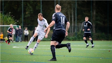 Im jüngsten Spiel gelang Marcel Wagner (am Ball) mit dem OSC Bremerhaven eine Sieben-Tore-Kantersieg über die BTS Neustadt.