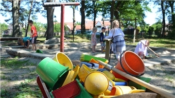 Im Kindergarten „Waldzwerge“ in Breddorf ist viel Platz zum Spielen, Toben und Entdecken. Davon können auch Kinder aus anderen Gemeinden profitieren.