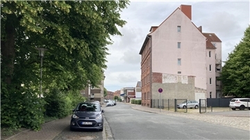 Im Nahbereich der Cuxhavener Mittelstraße eskalierte Anfang 2023 ein Familienstreit: Bei einem Angriff mit einem Messer und einem Baseballschläger wurden zwei Personen schwer verletzt. 