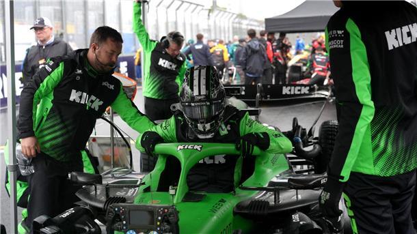 Hülkenberg: „Bin eigentlich ein sehr sesshafter Typ“ Im neuen Cockpit: Nico Hülkenberg soll im Sauber Aufbauarbeit für das künftige Audi-Team leisten.