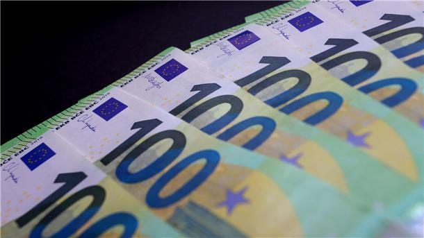 Im Rahmen des Finanzausgleichs zwischen den 16 Bundesländern wurden 2022 rund 18,5 Milliarden Euro umverteilt. Mit Einzahlungen von fast 9,9 Milliarden Euro trug Bayern die mit Abstand größte Last.
