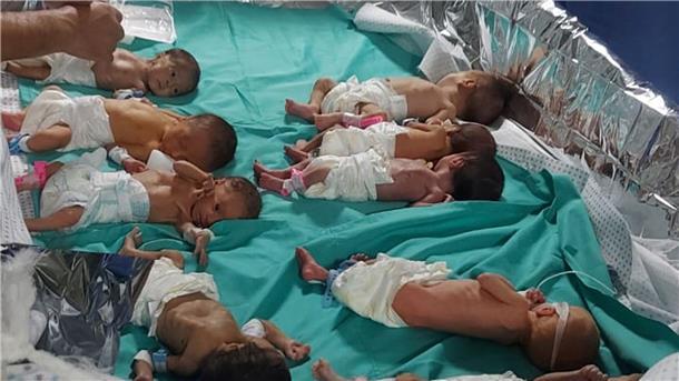 Im Schifa-Krankenhaus in Gaza werden noch Menschen versorgt - doch die Umstände beispielsweise für Frühchen sind Berichten zufolge desaströs.