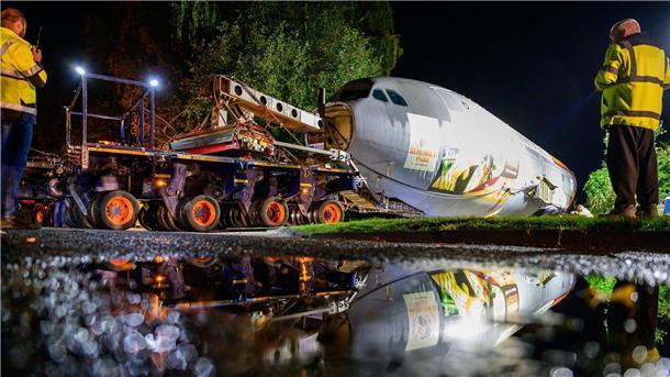 Bundeswehr-Airbus im Serengeti-Park angekommen Im Spätsommer 2026 soll aus dem Flugzeug ein Restaurant mit etwa 200 Sitzplätzen entstehen.