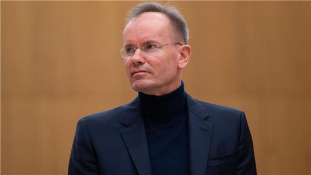 Wirecard-Musterprozess beginnt mit Watschn - für ein Gericht Im Strafprozess Angeklagter, im parallelen zivilrechtlichen Musterverfahren der Beklagte: Ex-Wirecard-Chef Markus Braun.