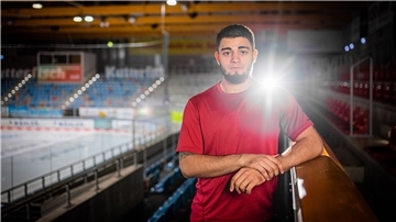  Georgiy Saakyan 