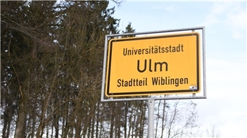 Im Ulmer Stadtteil Wiblingen hat ein  15-Jähriger seine gleichaltrige Freundin mutmaßlich erwürgt.