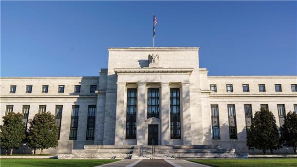 Im vergangenen Jahr hatte die Fed mehrmals den Leitzins um beachtliche 0,75 Prozentpunkte angehoben.