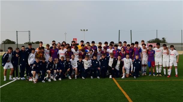 Im vergangenen Jahr konnten die Talente des JFV Bremerhaven unter anderem gegen den Nachwuchs des FC Barcelona antreten.