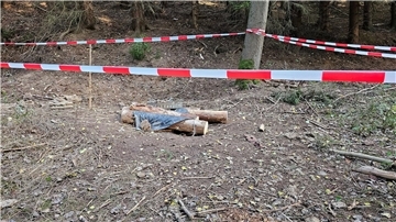 Im Zusammengang mit der Suche nach einem Mann wurde ein selbstgebauter Zylinder untersucht (Foto aktuell).