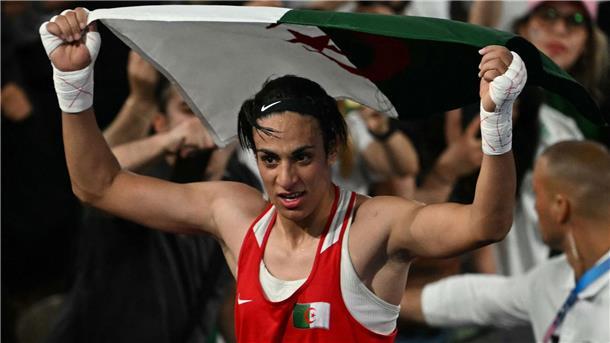 Boxerinnen Khelif und Lin Fahnenträgerinnen bei Schlussfeier Imane Khelif feiert ihren Olympiasieg und wird zur Fahnenträgerin Algeriens ernannt.