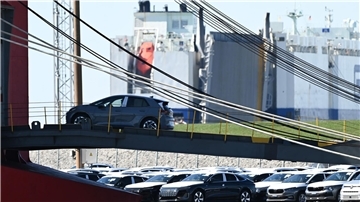 Importeure von europäischen Autos müssen in den USA künftig einen Zoll in Höhe von 15 Prozent zahlen - andersherum soll es keine Zölle mehr geben. (Archivbild)