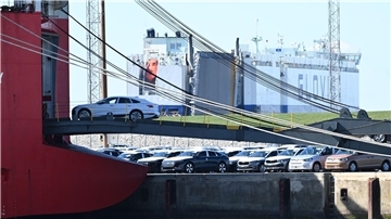 Importeure von europäischen Autos müssen in den USA künftig einen Zoll in Höhe von 15 Prozent zahlen - andersherum soll es keine Zölle mehr geben. (Archivbild)
