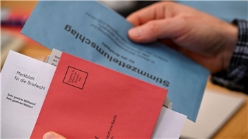 In Berlin sind die Wahlvorbereitungen in vollem Gange, viele Briefwähler haben schon abgestimmt.