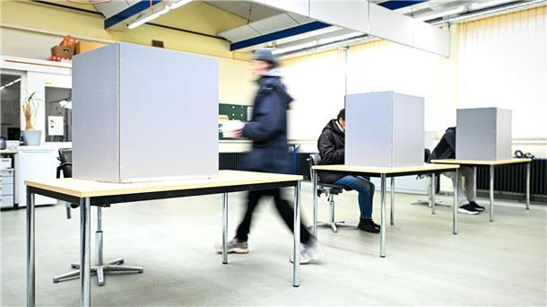 In Bremen haben die Wahllokale seit morgens geöffnet. 