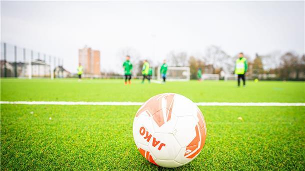 In Bremerhaven wird einiges in den Sport investiert, auch in Großprojekte wie den bei der TSV Wulsdorf entstandenen Kunstrasenplatz