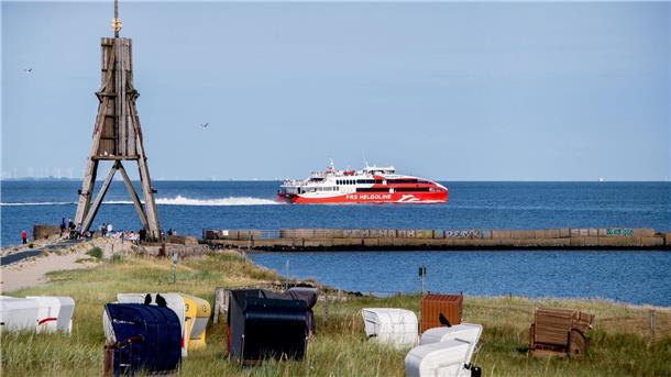 In Cuxhaven zahlen Tagesgäste in der Hauptsaison bis zu 3,90 Euro Eintrittsgeld für den Strandbereich. 