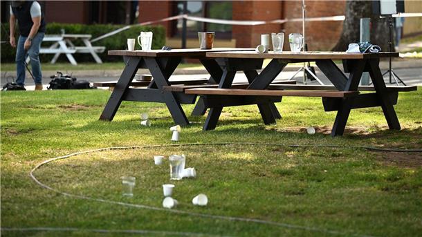 Auto rast in Biergarten in Australien: Inzwischen fünf Tote In dem Biergarten der Kleinstadt Daylesford haben fünf Menschen ihr Leben verloren.