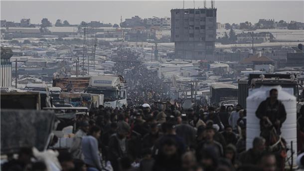 Geschäft mit Menschen: Gaza-Ausreise für 10.000 Dollar In den ersten Wochen des Krieges versuchten Tausende Ausländer und Palästinenser, den Gazastreifen zu verlassen.