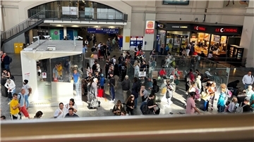 Züge nach Bremerhaven fallen reihenweise aus: Störung am Bremer Hauptbahnhof