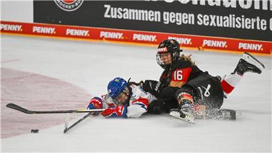 In der Eisarena Bremerhaven werden bald wieder Länderspiele ausgetragen. Die Frauen kämpfen um ein Ticket für die Olympischen Spiele 2026.