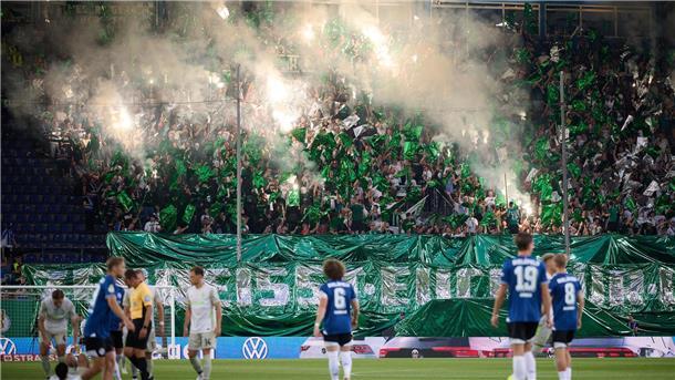 Bielefeld wird für Bremen erneut zum Pokalschreck In der ersten Halbzeit hatten die Gäste aus Bremen die besseren Chancen.