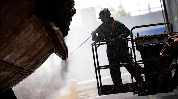 Abwracken mit Regeln – Neue Standards beim Schiffsrecycling In der EU gelten bereits strengere Regeln fürs Schiffsrecycling, mit der Konvention wird jetzt international ein Standard festgelegt.