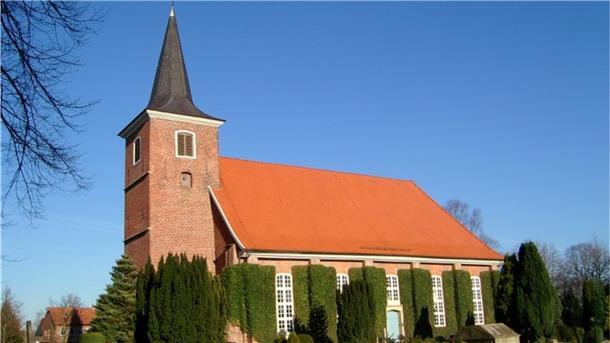 In der Friedrichskirche in Hammelwarden beginnt am Sonntag um 5.30 Uhr die Feier der Osternacht.