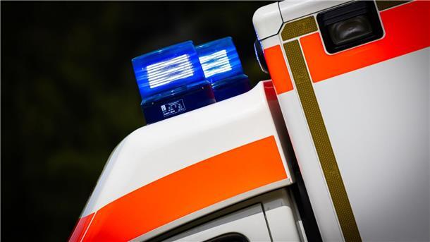 Kind stirbt bei Autounfall - fünf Schwerverletzte In der Grafschaft Bentheim sind bei einem Autounfall sechs Menschen schwer verletzt worden. (Symbolbild)