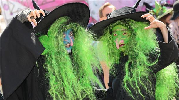 Mehr als 45.000 Menschen feiern Walpurgisnacht im Harz In der Nacht zum 1. Mail werden viele Walpurgisfeste im gesamten Harz veranstaltet.