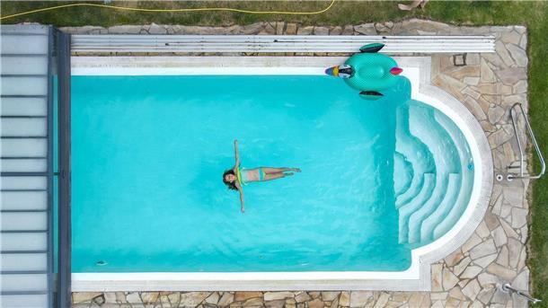 Ausgeplanscht? Private Pools in der Kritik In Deutschland gibt es rund 2,1 Millionen private Pools.