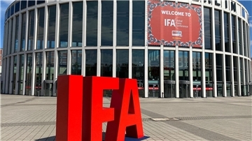 In diesem Jahr inszeniert sich die Tech-Messe IFA als Erlebniswelt. (Archivbild)