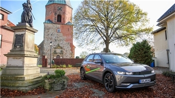 In Dorum ist eines der vier E-Autos vom Typ Hyundai IONIQ 5 stationiert. Die anderen drei können in Wremen, Midlum und Nordholz gebucht werden.