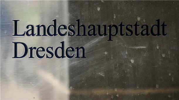 In Dresden wurde für die Einführung einer Bezahlkarte gestimmt.