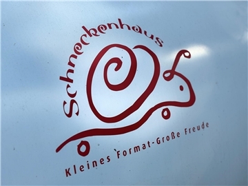 In einer Tischlerei in Ostertimke werden die Schneckenhäuser gebaut, winzige Woh...