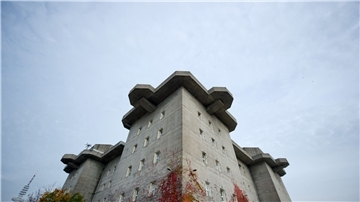 In Hamburg existieren noch hunderte unterirdische und oberirdische Luftschutzbunker - wie hier in der Feldstraße.