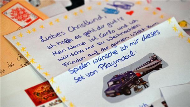 In katholisch geprägten Gegenden richten Kinder ihre Briefe eher ans Christkind. (Archivbild)