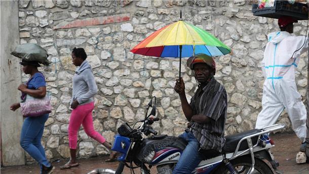 „Unter Wasser“: Schwere Schäden auf Jamaika nach Hurrikan In Kuba bereiteten sich die Menschen auf die Ankunft von „Melissa“ vor.