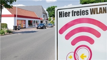 In Loxstedt wurde 2016 öffentliches kostenloses WLAN in Zusammenarbeit mit Freifunk Bremen eingerichtet. 