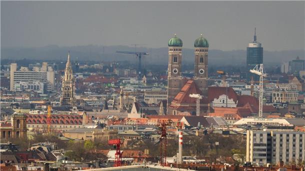In München gibt es nach Einschätzung der Schweizer Bank UBS kein akutes Risiko mehr für eine Immobilienblase (Archivfoto).