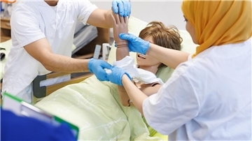 In Niedersachsen haben im vergangenen Jahr erneut mehr Menschen versucht, ihre ausländischen Abschlüsse anerkennen zu lassen. Die meisten davon aus dem Gesundheitsbereich. (Archivbild)