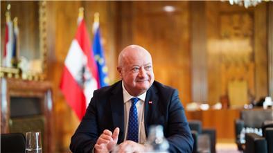 In Österreich streitet die Dreier-Koalition trotz aller großen inhaltlichen Unterschiede - zumindest bisher - kaum.
